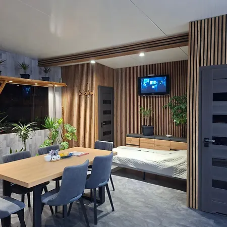 Villa Vip - pokoje,śniadanie,Apartament kinowy, Masaż-2